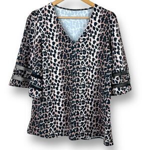 Boutique Women's M Oversized‎ Flare Sleeve Vneck Tee Cheetah With Peekaboo Mesh
